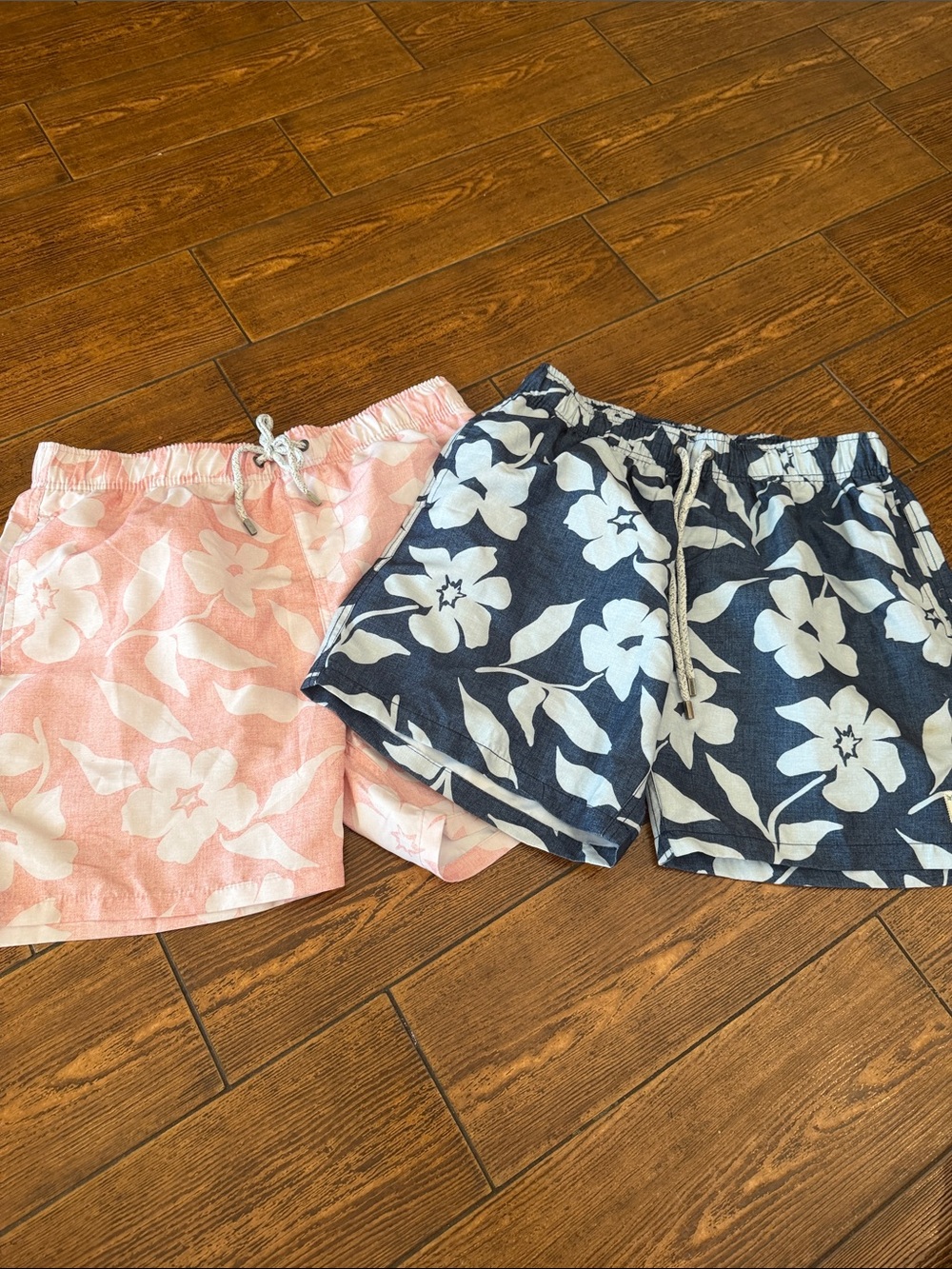 The Endless Summer Board Shorts Mens L Swim Trunks Hawaiian LOT of 2